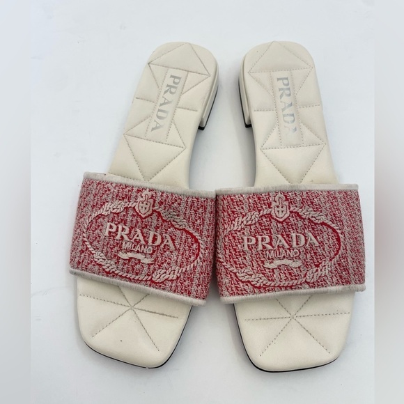 Prada Red White Jacquard canvas logo embroidered quilted leather sandals EU 38.5 - Picture 2 of 10